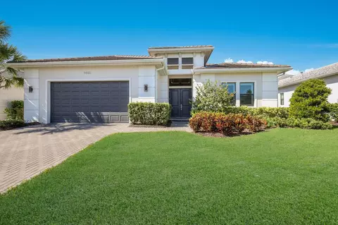9025 Bernini Pl, Sarasota, FL 34240