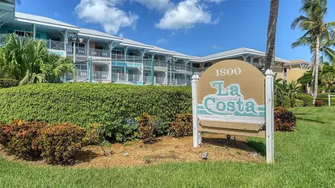1800 Gulf Dr N #111, Bradenton Beach, FL 34217