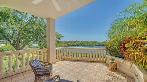 5440 Eagles Point Cir #101, Sarasota, FL 34231