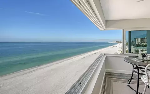 1700 Benjamin Franklin Dr #8D, Sarasota, FL 34236