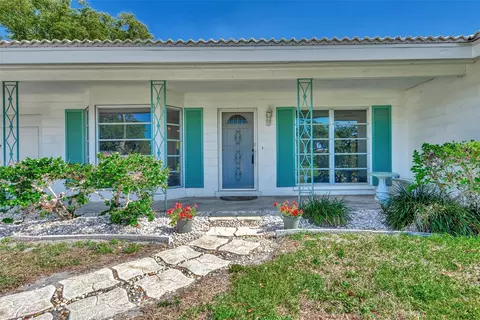 3197 Regatta Cir, Sarasota, FL 34231