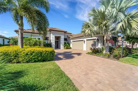 5372 Greenbrook Dr, Sarasota, FL 34238