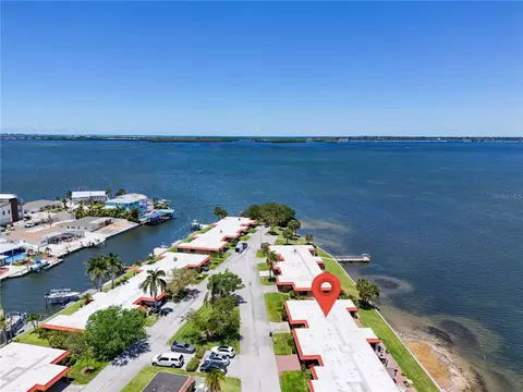 3845 Catalina Dr, Bradenton, FL 34210