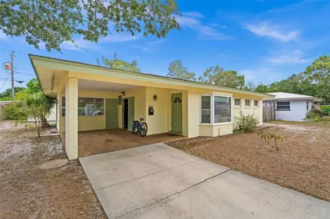 2825 Parandor Pl, Sarasota, FL 34235