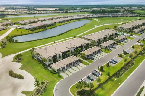 5685 Palmer Cir #102, Lakewood Ranch, FL 34211