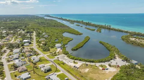 4801 Lemon Bay Dr, Venice, FL 34293