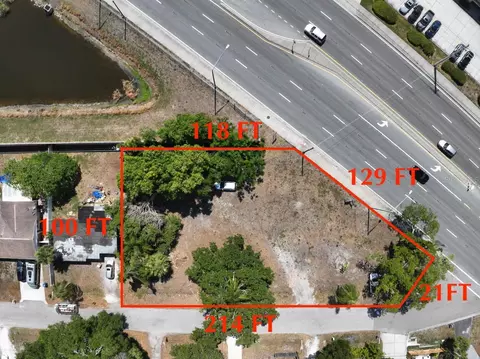 Albert Place, Sarasota, FL 34231