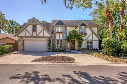 829 Forestview Dr, Sarasota, FL 34232