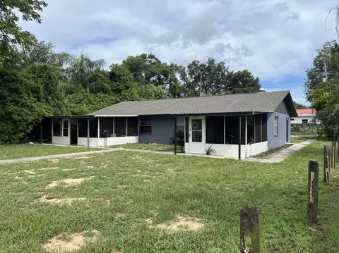 421 E Sessoms Ave, Lake Wales, FL 33853