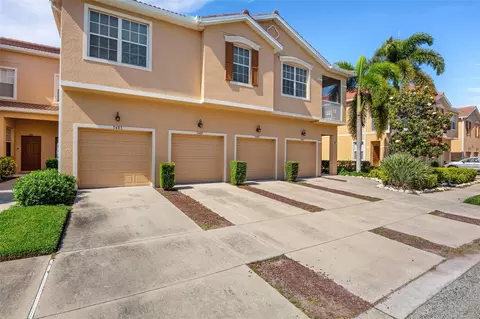 3487 Parkridge Cir #17-106, Sarasota, FL 34243