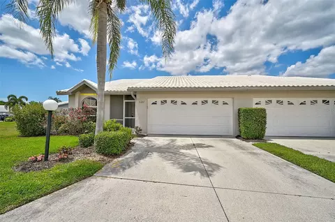 5351 Christie Ann Pl #5, Sarasota, FL 34233