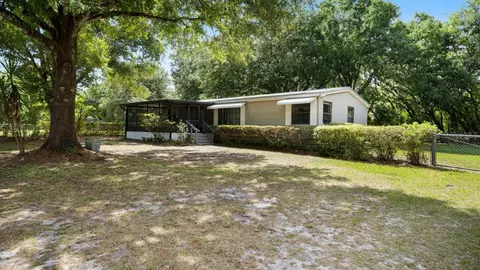 4809 Kipp Cir, Plant City, FL 33566