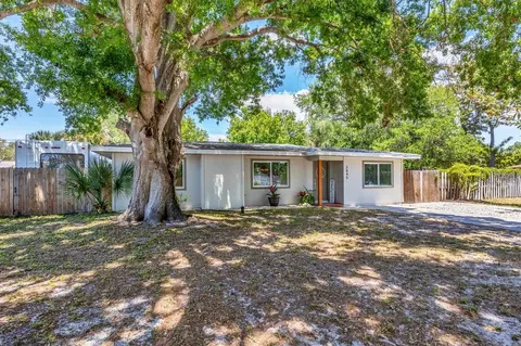 2845 Louise St, Sarasota, FL 34237