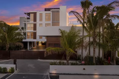 84 Avenida Veneccia #202 & 203, Sarasota, FL 34242