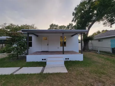 2904 7th St E, Bradenton, FL 34208