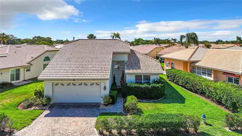4725 Dundee Dr, Bradenton, FL 34210