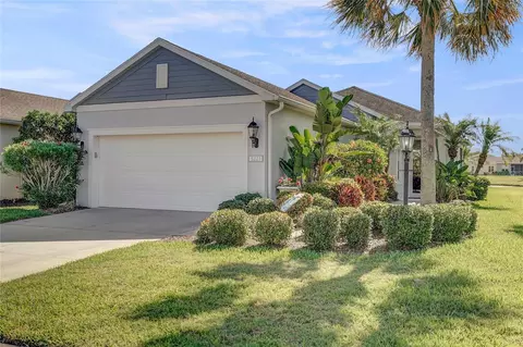 5223 Aqua Breeze Dr, Bradenton, FL 34208