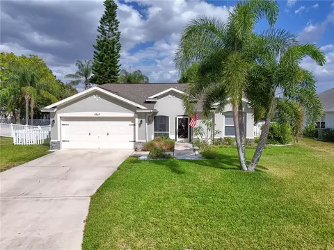 4869 11th Avenue Cir E, Bradenton, FL 34208