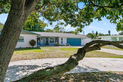 6117 Hollywood Blvd, Sarasota, FL 34231