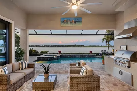 7888 Grande Shores Dr, Sarasota, FL 34240