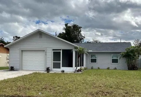 1012 Elaine St, Venice, FL 34285