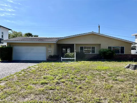 6613 Blue Heron Dr S, Saint Petersburg, FL 33707
