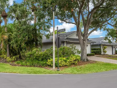 1700 Pintail Way #18, Sarasota, FL 34231