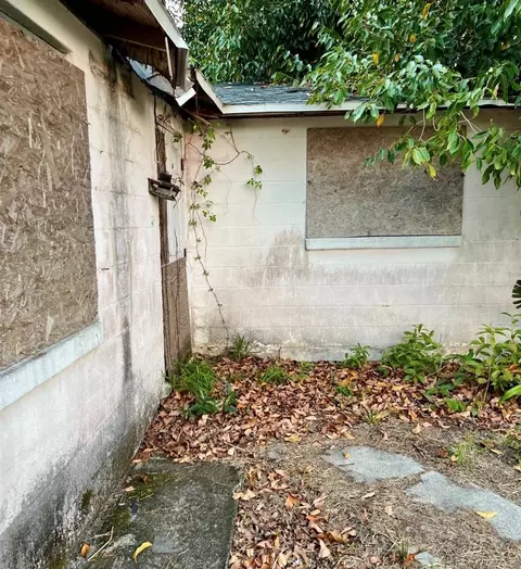 117 14th St W, Palmetto, FL 34221