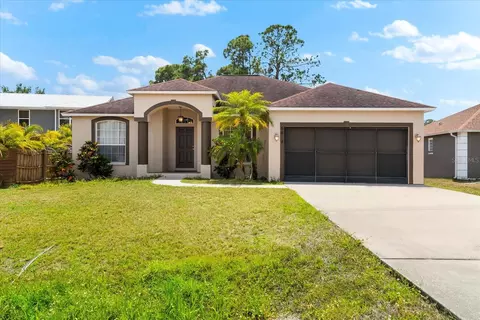 6614 65th Ave E, Bradenton, FL 34203