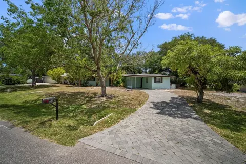 6615 Cantore Pl, Sarasota, FL 34243