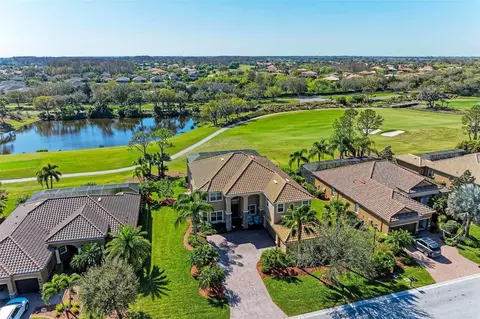 7904 Heritage Grand Pl, Bradenton, FL 34212