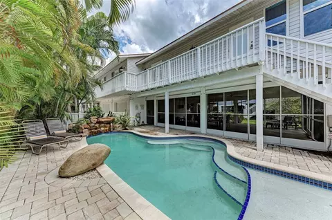 131 White Ave, Holmes Beach, FL 34217