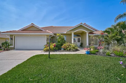 5774 Carriage Dr, Sarasota, FL 34243