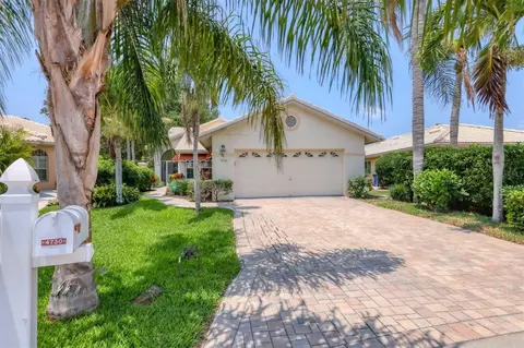 4730 Dundee Dr, Bradenton, FL 34210