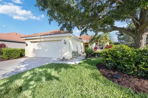718 Misty Pond Ct, Bradenton, FL 34212