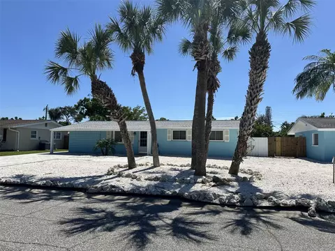3160 Eden Mills Dr, Sarasota, FL 34237