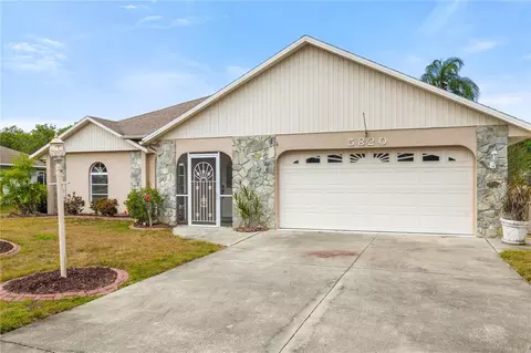 5820 Helen Way, Sarasota, FL 34243