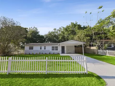 5821 Lullaby Ln, Orlando, FL 32810
