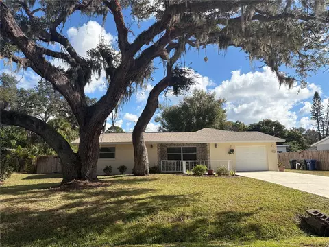 2025 Amanda Dr, Sarasota, FL 34232