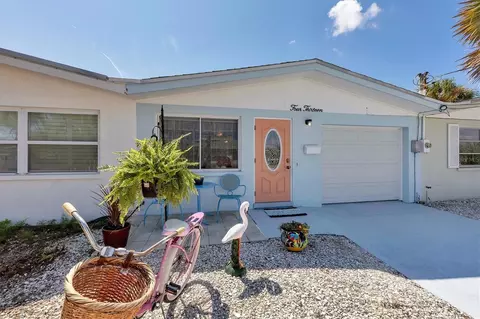 413 63rd St, Holmes Beach, FL 34217