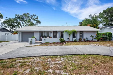 4940 Live Oak Dr, Sarasota, FL 34232