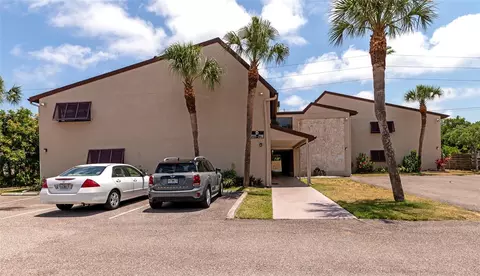 7291 Cloister Dr #222, Sarasota, FL 34231