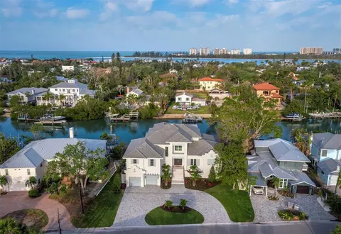 3550 Flamingo Ave, Sarasota, FL 34242