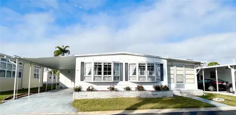 10 White Oak Ter, Sarasota, FL 34237