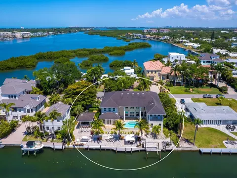 1624 Stanford Ln, Sarasota, FL 34231