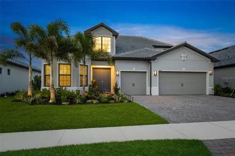 7936 Sunset Pines Dr, Sarasota, FL 34240
