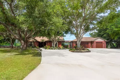 906 136th St E, Bradenton, FL 34212