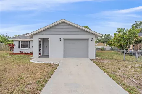 2364 Spring Oaks Ln, Sarasota, FL 34234
