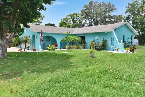 1906 67th St W, Bradenton, FL 34209