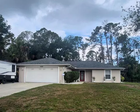 5479 Gannaway St, North Port, FL 34291